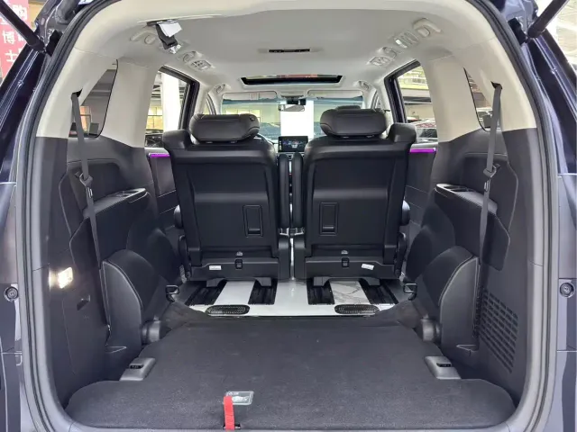 Honda Odyssey — Фото автомобиля 11