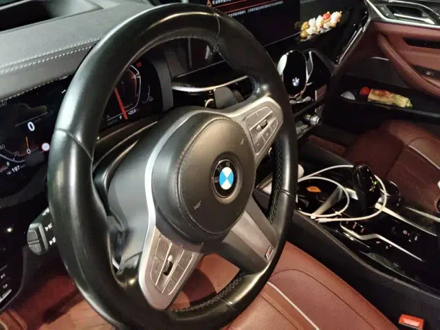 BMW 5 Series — Фото автомобиля 11