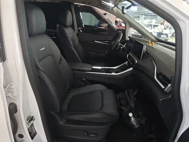 Maxus G50 — Фото автомобиля 24