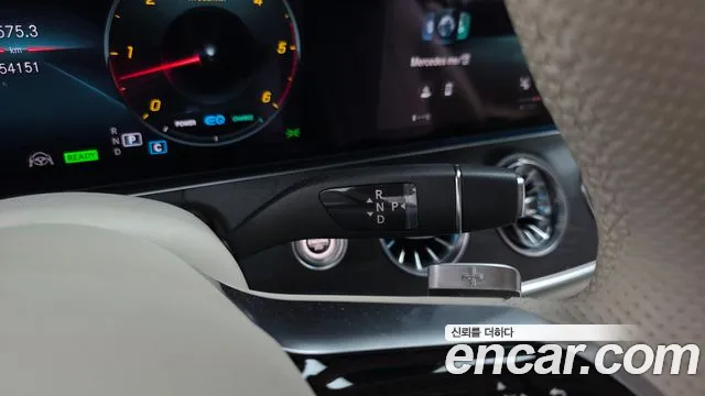 Mercedes-Benz E-Class — Фото автомобиля 9