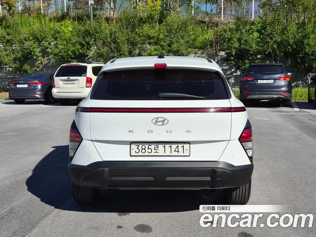 Hyundai Kona — Фото автомобиля 4