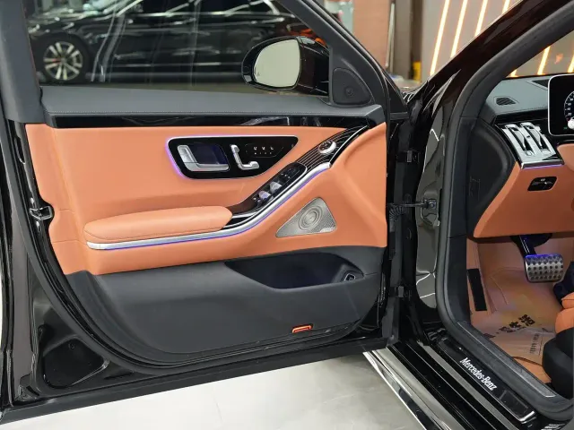 Mercedes-Benz S-Class — Фото автомобиля 21