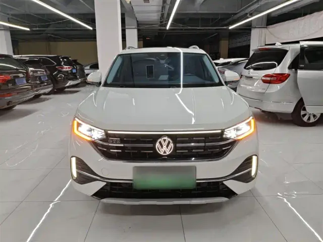 Volkswagen Tayron GTE Plug-in Hybrid — Фото автомобиля 2