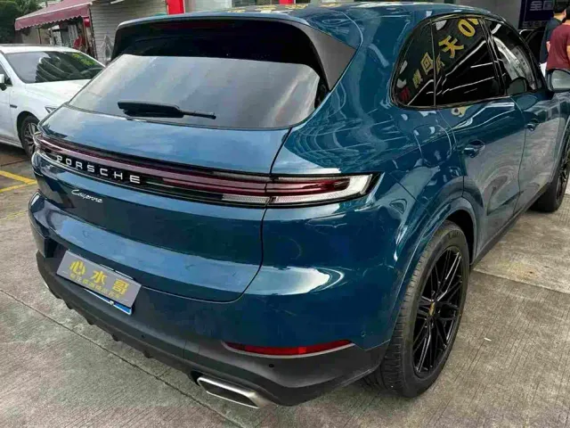 Porsche Cayenne — Фото автомобиля 3