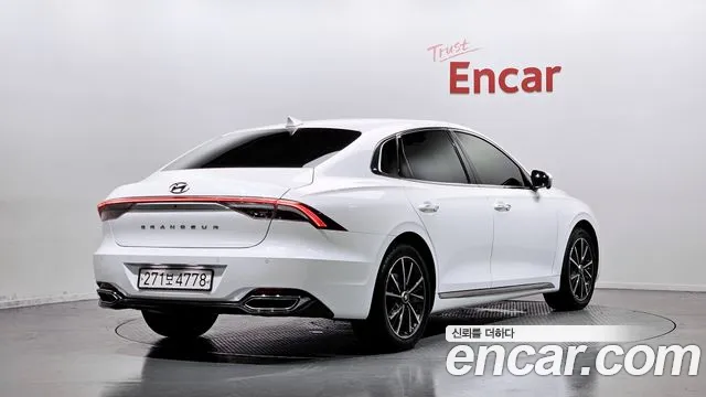 Hyundai Grandeur Новый Grandeur IG — Фото автомобиля 2