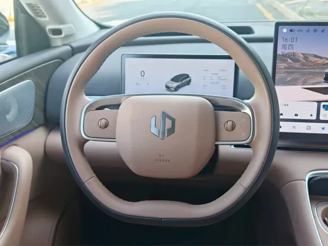 Leapmotor C11 — Фото автомобиля 12