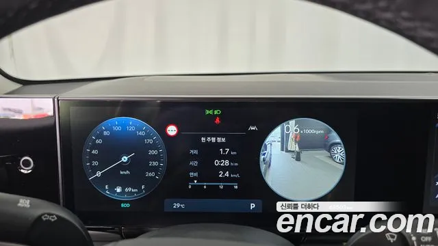 Hyundai Grandeur Grandeur (GN7) 2.5 Бензин 2WD — Фото автомобиля 8
