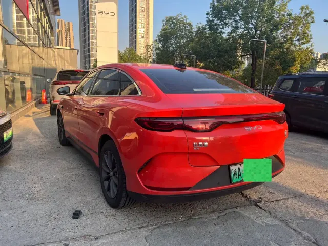 BYD Qin L — Фото автомобиля 7