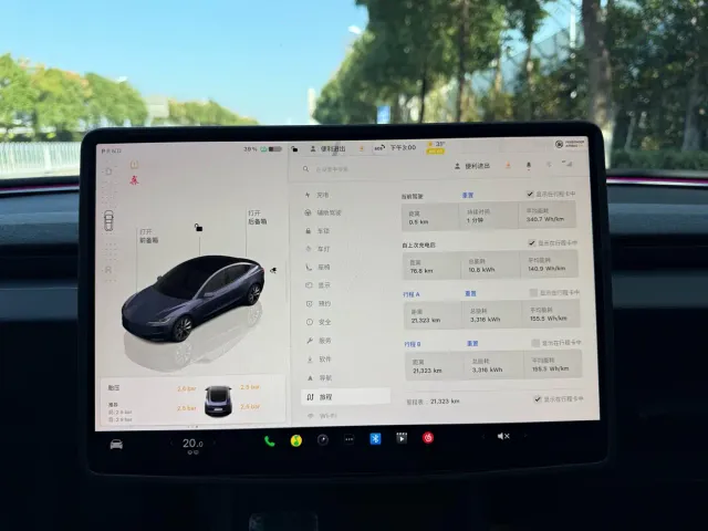 Tesla Model 3 — Фото автомобиля 8