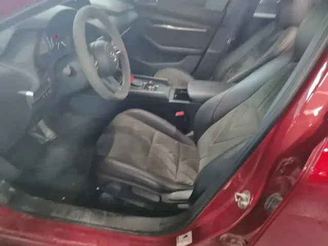Mazda Axela — Фото автомобиля 14