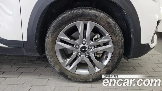 Kia Seltos Seltos Бензин 1.6 турбо 2WD — Фото автомобиля 3