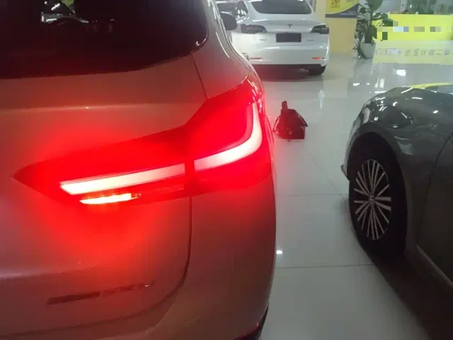 BMW X1 — Фото автомобиля 7