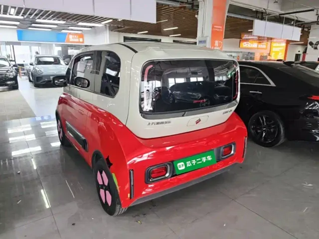 Baojun KiWi EV — Фото автомобиля 4