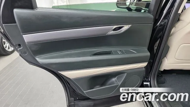 Genesis GV80 — Фото автомобиля 14