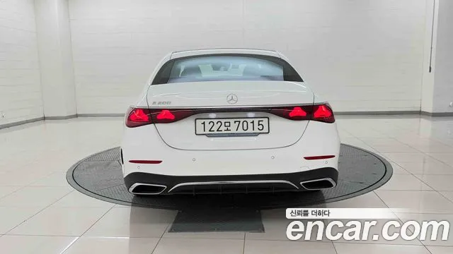 Mercedes-Benz E-Class W214 — Фото автомобиля 4