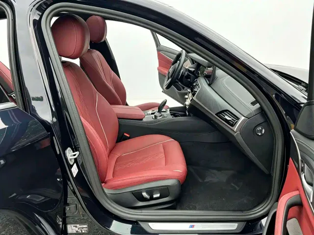 BMW 5 Series — Фото автомобиля 5