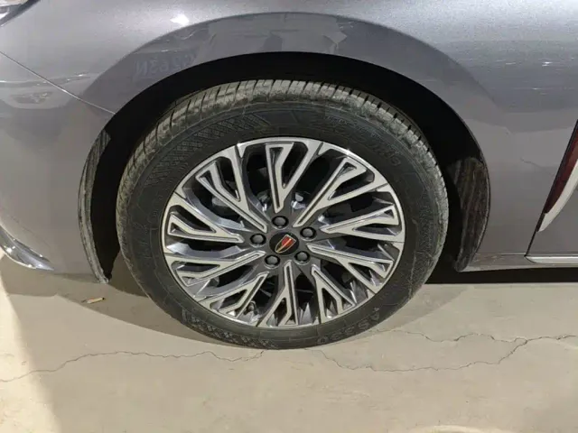 Hongqi H5 — Фото автомобиля 22