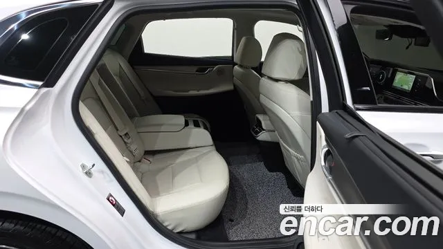 Hyundai Grandeur New — Фото автомобиля 18