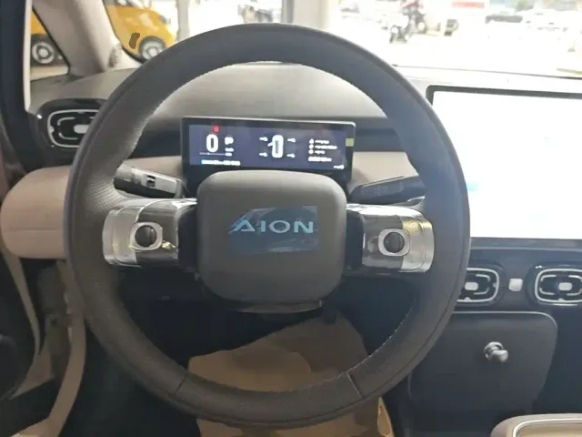 GAC Aion UT — Фото автомобиля 10