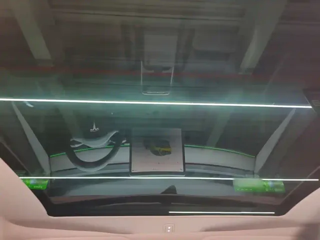 Tesla Model Y — Фото автомобиля 17