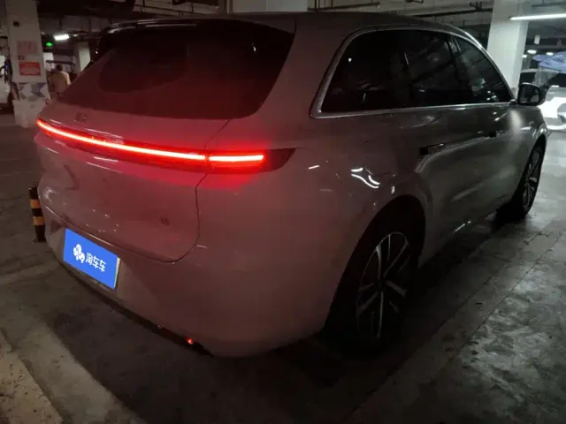 Li Auto L6 — Фото автомобиля 3