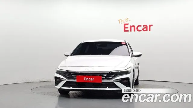 Hyundai Avante CN7 — Фото автомобиля 3