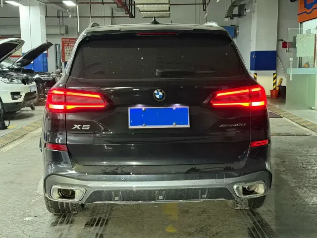 BMW X5 — Фото автомобиля 8