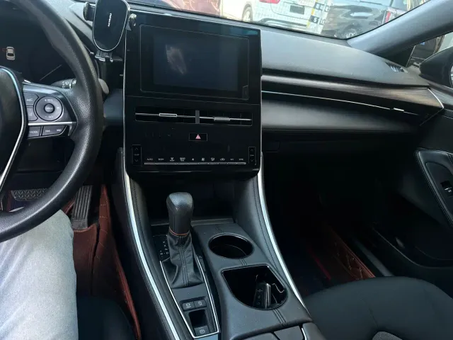 Toyota Avalon — Фото автомобиля 21