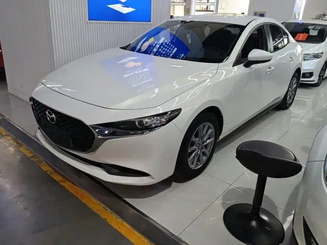 Фотография автомобиля — Mazda Axela
