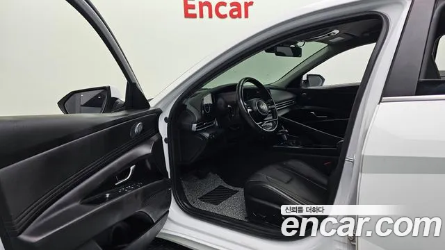 Hyundai Avante CN7 — Фото автомобиля 15