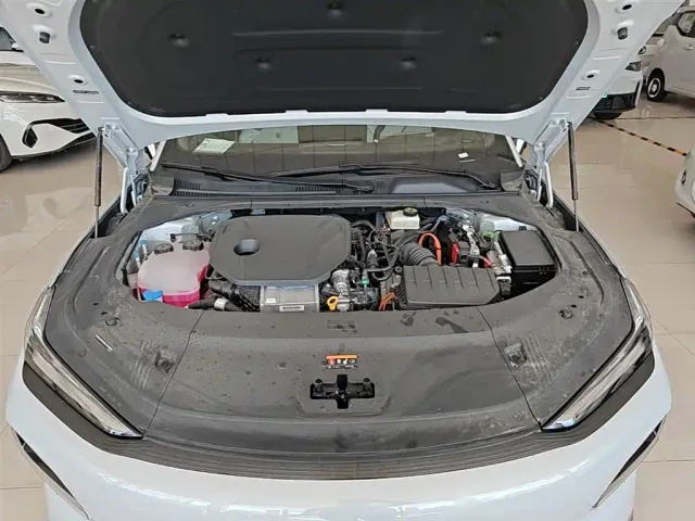 Geely Galaxy Xingyao 8 — Фото автомобиля 19