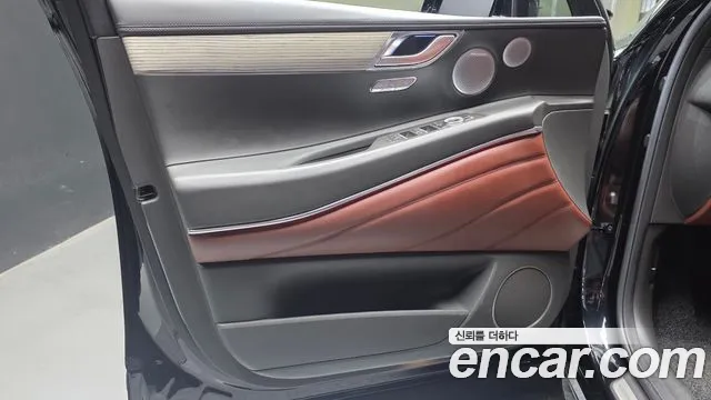 Genesis GV80 — Фото автомобиля 24
