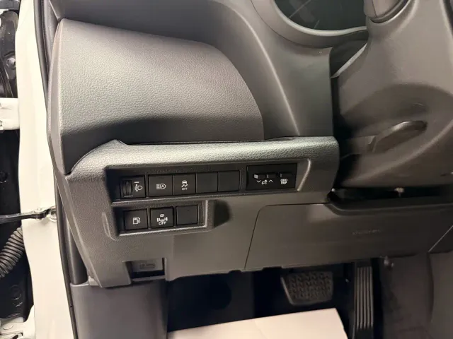 Toyota Sienna — Фото автомобиля 5