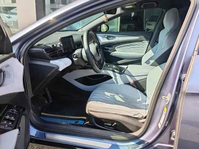 BYD Seal — Фото автомобиля 15