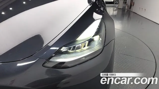 Tesla Model Y — Фото автомобиля 7