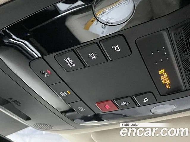 Kia Carnival Generation 4 — Фото автомобиля 12