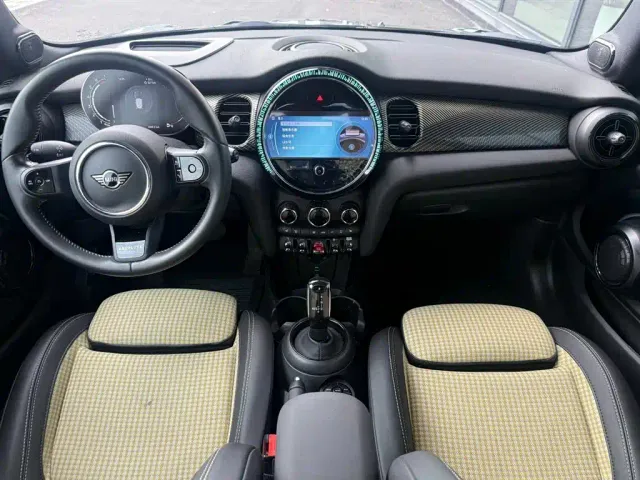 MINI Hatch — Фото автомобиля 19