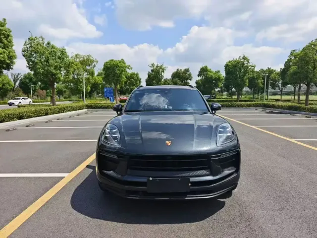 Porsche Macan 2022 Macan 2.0T — Фото автомобиля 2
