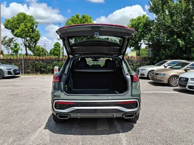 Audi Q5L — Фото автомобиля 5