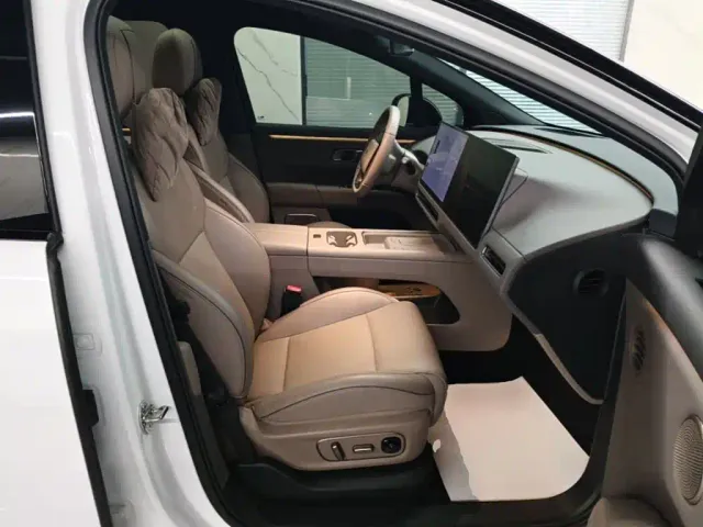 Li Auto i6 — Фото автомобиля 24
