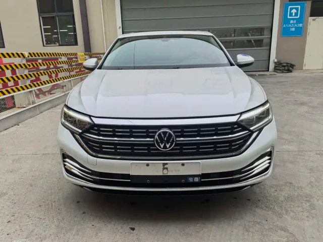Volkswagen Sagitar — Фото автомобиля 2