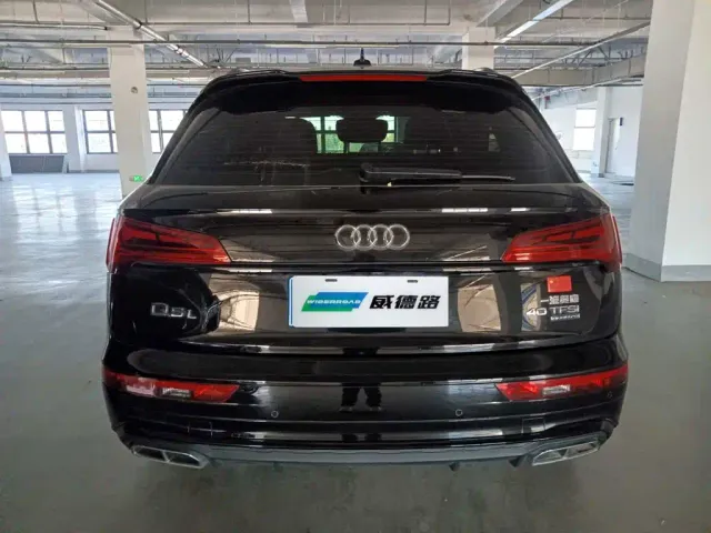 Audi Q5L — Фото автомобиля 5