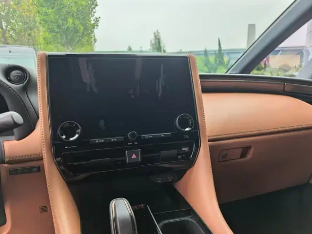 Toyota Vellfire — Фото автомобиля 9