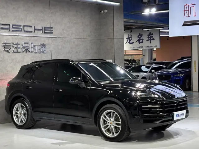 Porsche Cayenne — Фото автомобиля 3