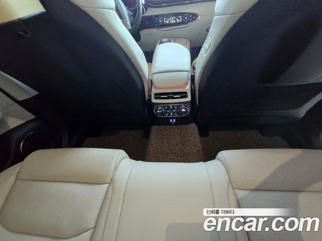 Genesis GV70 — Фото автомобиля 16