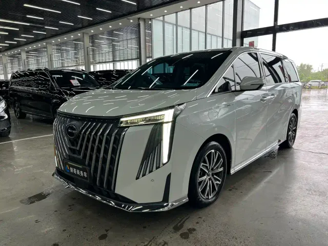 Фотография автомобиля — GAC Trumpchi M8