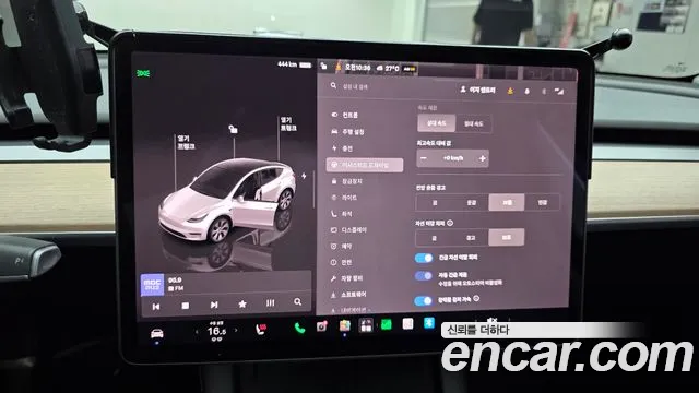 Tesla Model Y — Фото автомобиля 28