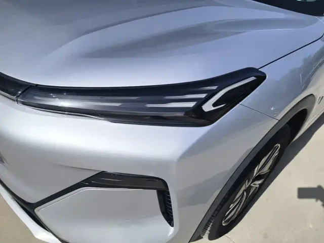 Geely Galaxy Starship 7 EM-i — Фото автомобиля 23