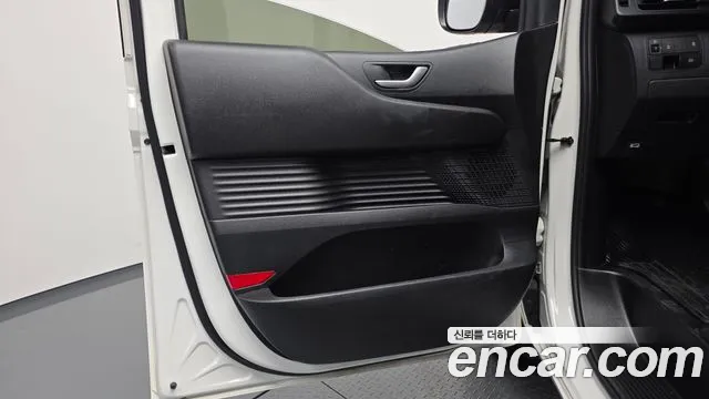 Hyundai Staria — Фото автомобиля 13