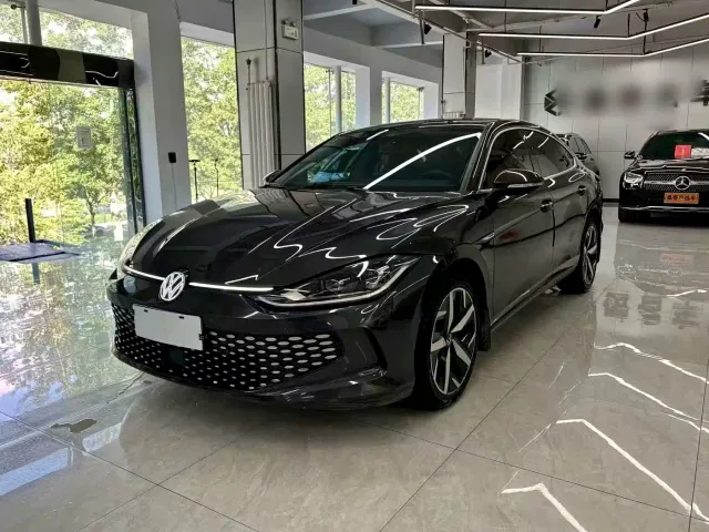 Фотография автомобиля — Volkswagen Lamando